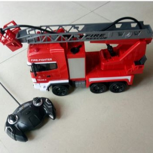 CT63 xe chữa cháy phun nước có ...